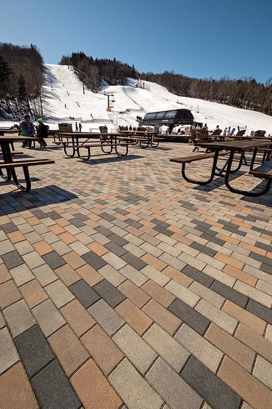 Commercial pavers Victorien pavés 2021 U S096 Mount Snow 141